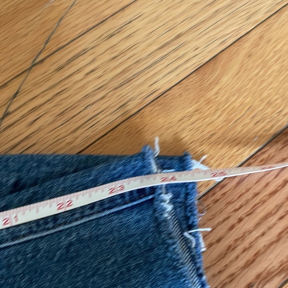 Agolde Riley Crop in Silence - Picture 10 of 10